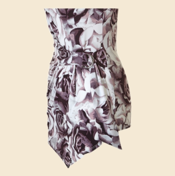 💜Figure Flattering Sleeveless Top by Cleo With Purple Floral Print - Picture 4 of 5